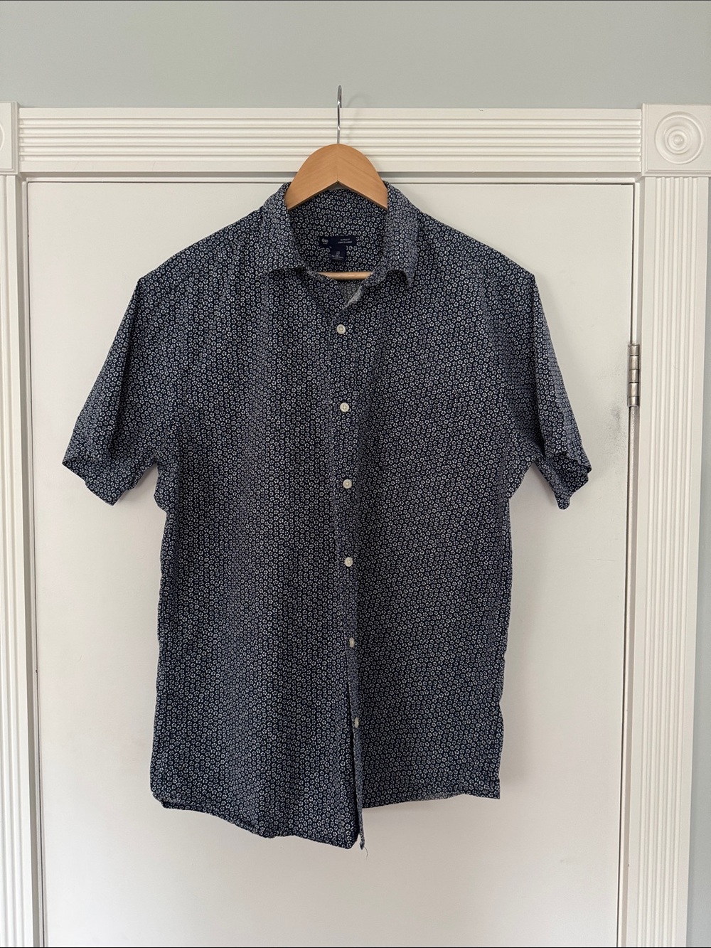 GAP Navy Short-Sleeve Button-Down with White Microprint
